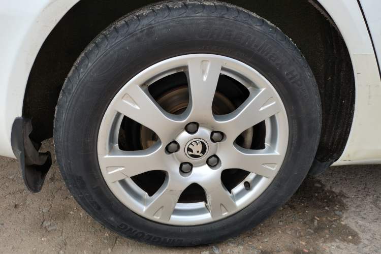 Used Skoda Octavia 2015 Classic Model 1.6L Automatic Yijie Version
