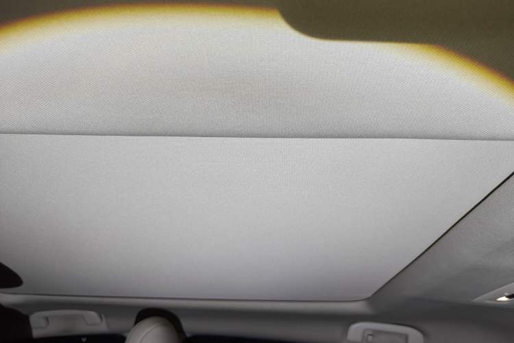 Used Toyota Avalon 2019 Dual-Engine 2.5L XLE Prestige Version China VI Standard
