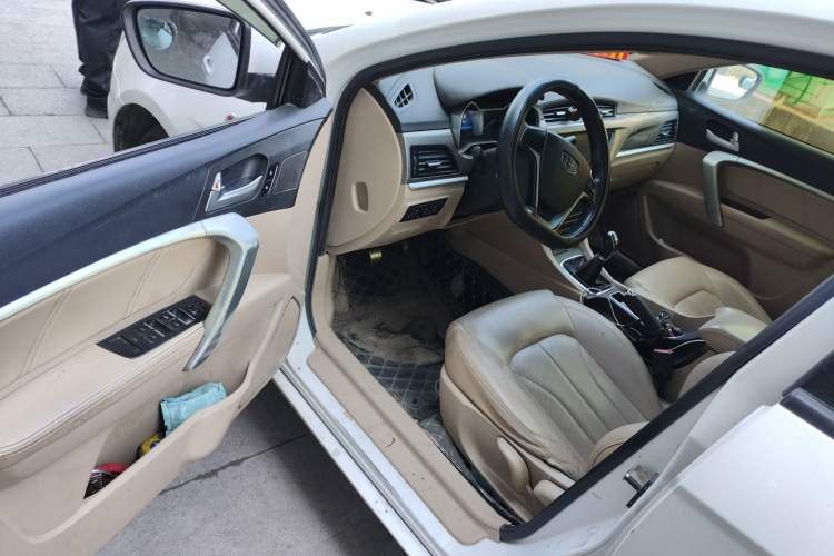 Used Geely Auto Emgrand 2017 Sedan Million Edition 1.5L Manual Luxury Model