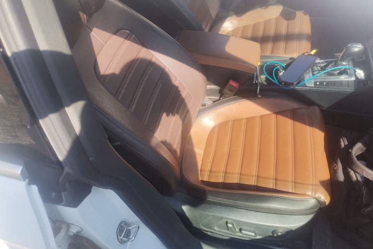 Used Volkswagen FAW-Volkswagen CC 2016 1.8TSI Luxury Model Right Front Seat