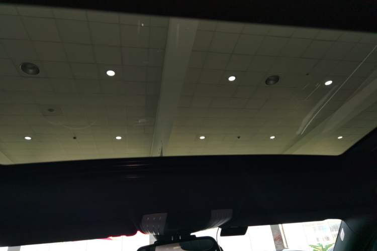 Used Mercedes-Benz E-Class 2015 Facelift E 200 L Sport Edition