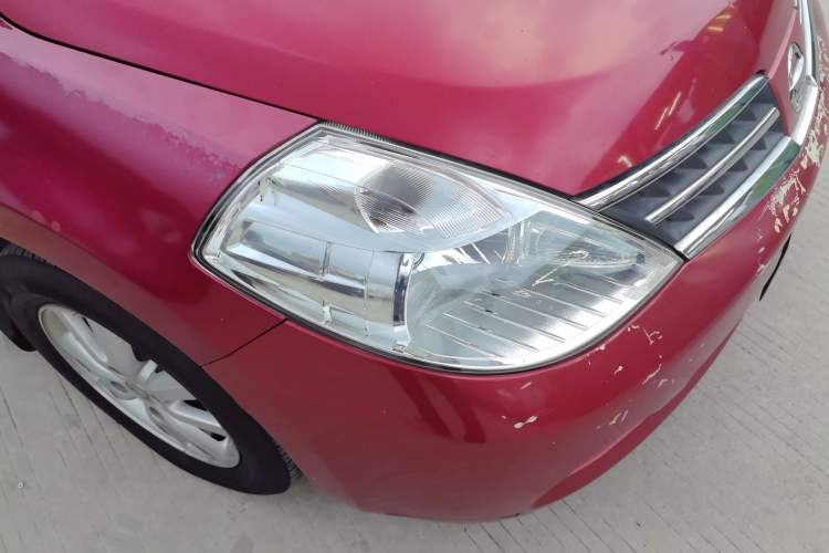 Used Nissan Tiida 2008 1.6L Automatic Smart Version Right Front Headlight