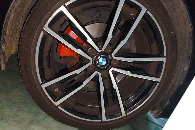 Used BMW Z4 2022 sDrive 25i M Sport Package Right Front Wheel Hub