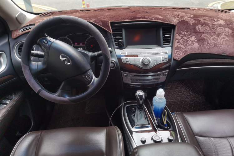 Used Infiniti QX60 (Import) 2016 2.5 S/C Hybrid Two-Wheel-Drive Excellence Edition China V Standard
