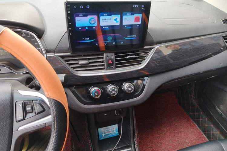 Used Baojun 310 2016 1.2L Manual Luxury Model Audio And AC Panel