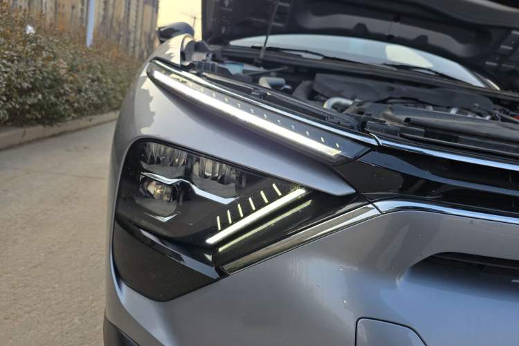 Used Citroen C5 X 2022 1.6T Extraordinary Style—Year of the Tiger New-Year Special Edition
