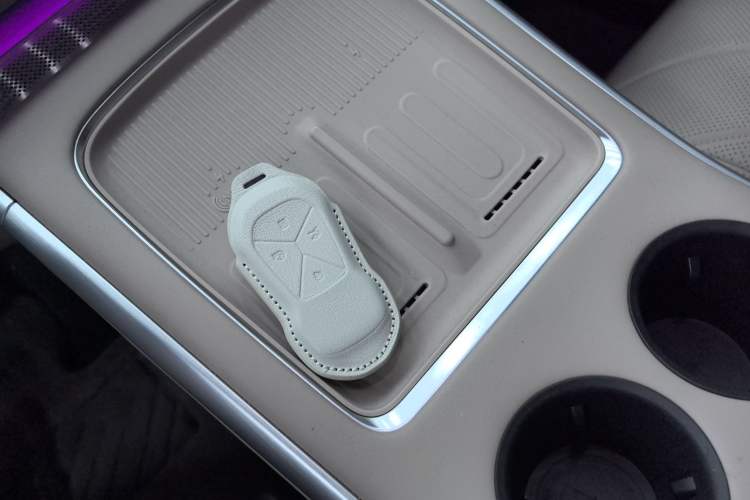 Used XPeng G9 2025 680 Ultra-Long Range All-Wheel Drive Max Interior 1