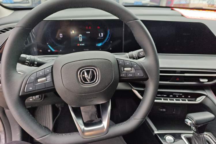 Used CHANGAN Eado 2021 PLUS Blue Whale NE 1.4T GDI DCT Prestige Model
