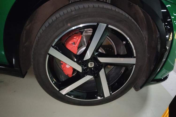 Used Xiaomi Auto YU7 2025 Ultra-Long Range High-Performance All-Wheel-Drive Max Edition