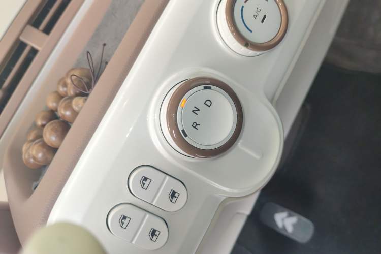 Used Bestune Pony 2026 Model 222km Shining Horse Gear Lever