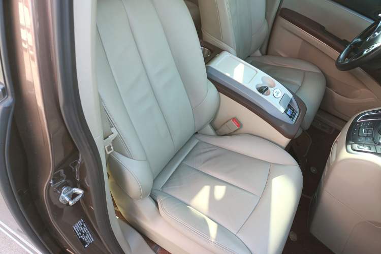 Used Buick GL8 2018 28T Luxury Model China VI Standard