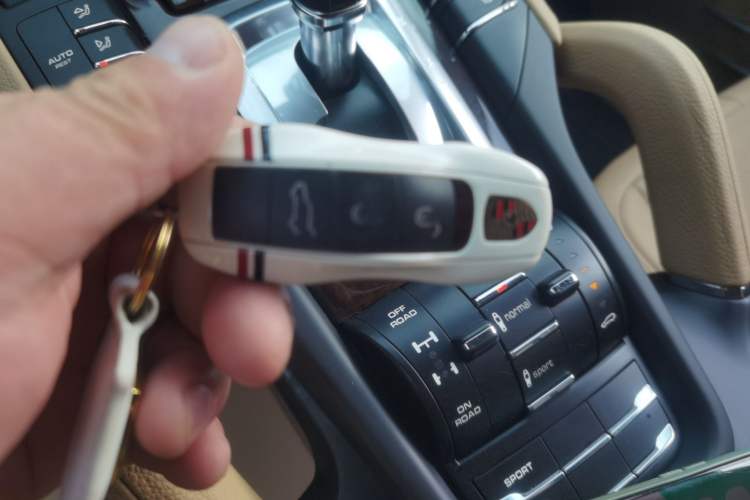 Used Porsche Cayenne 2014 Cayenne Platinum Edition 3.0T
