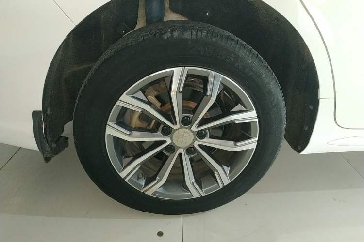 Used BYD Song MAX 2019 1.5T Automatic Smart Connect Ruiyi Sunroof Version 6 Seats China VI Standard