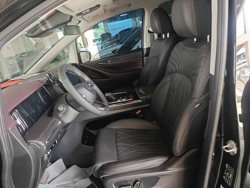 Used GAC Trumpchi M8 2024 Master Series 400T Prestige Edition — 14