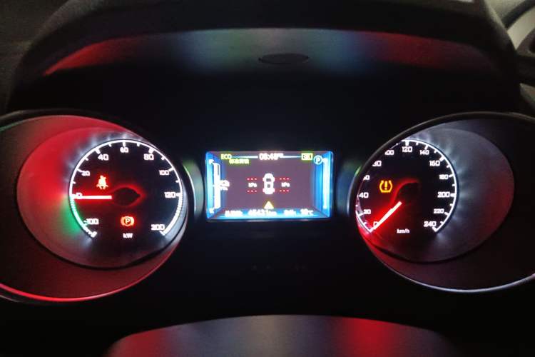 Used BYD Yuan New Energy 2018 EV360 Smart Connected Cool Model