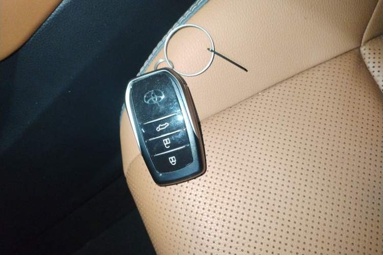 Used Toyota Venza 2022 2.0L CVT Four-Wheel Drive Supreme Edition Vehicle Key