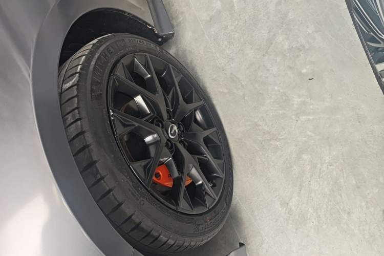 Used GAC Trumpchi EMPOW 2022 270T DCT J16 R-Style Track Edition Left Front Wheel Hub