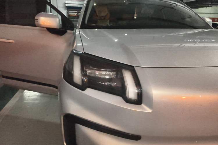 Used AION V 2024 Aion Tyrannosaurus 650 Smart Luxury Edition Exterior 6