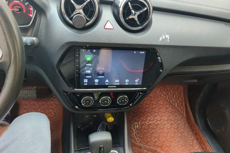 Used Soueast DX3 2018 1.5T CVT Luxury Model Audio And AC Panel