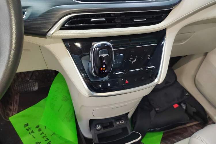 Used Buick GL8 2022 ES Landtrek 653T Comfort Edition
