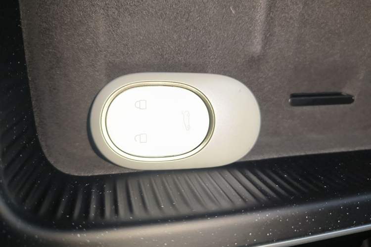 Used Nio ET5 2025 75 kWh