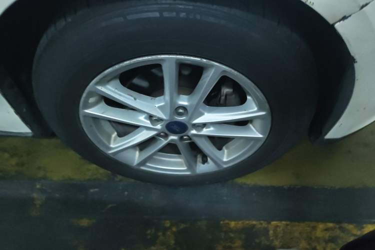 Used Ford Focus 2015 Sedan 1.6L Automatic Trend Model
