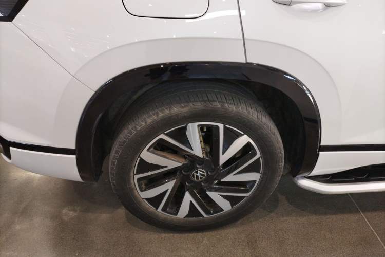 Used Volkswagen Tayron 2023 330TSI Two-Wheel-Drive R-Line High-Energy Version
