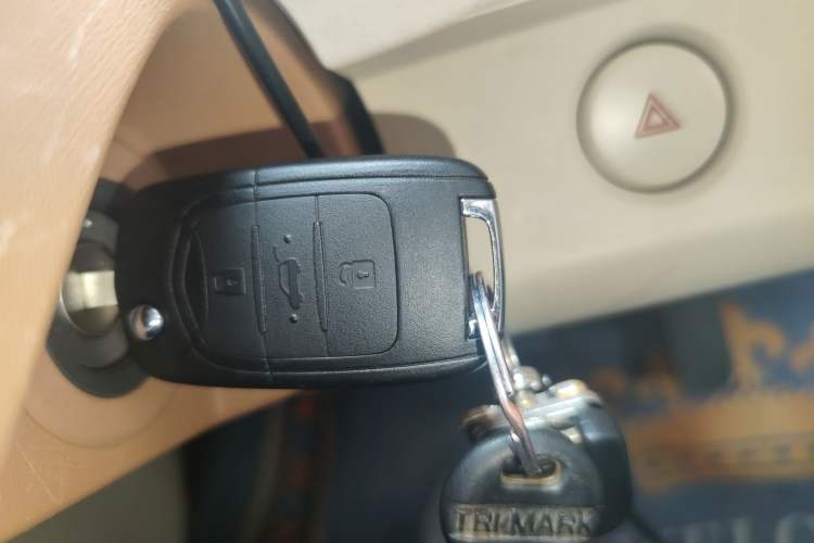 Used Wuling Hongguang MINIEV 2024 3rd Generation 215km Youth Edition Vehicle Key