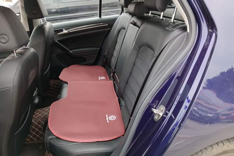 Used Volkswagen Golf 2020 Zhiai Edition 280TSI DSG Luxury Model Left Rear Seat