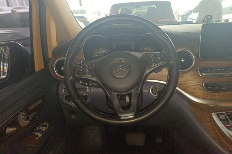 Used Mercedes-Benz V-Class 2018 V 260 L Prestige Extended Version China VI