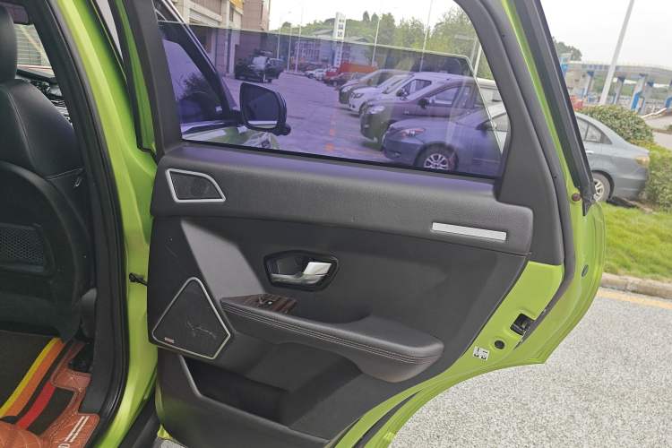 Used Land X7 2015 2.0T Panoramic Prestige Edition
