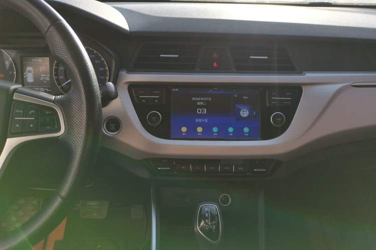 Used Geely Auto Vision X3 2019 Upgraded Model 1.5L CVT Elite Version
