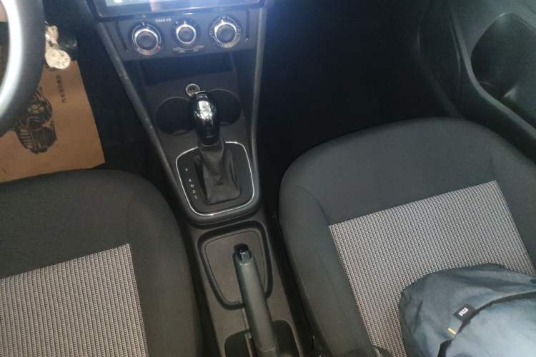 Used Volkswagen Polo 2016 1.4L Automatic Trendy Model Gear Lever