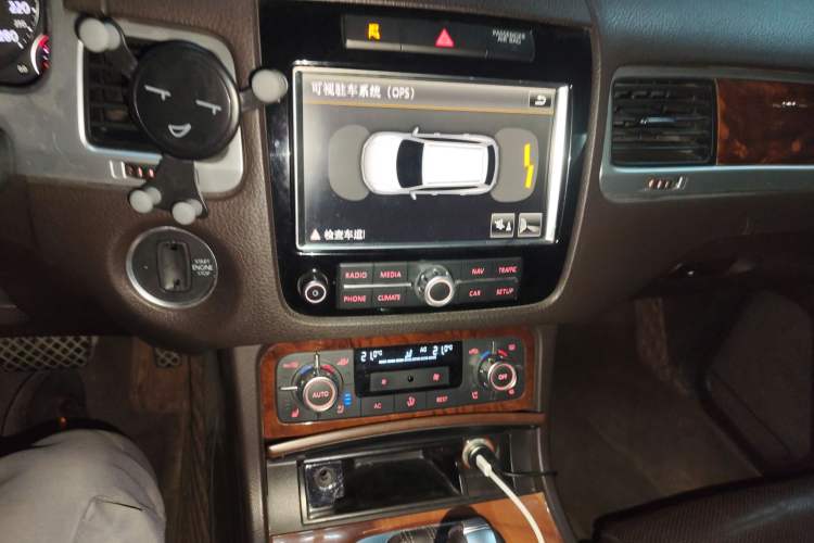 Used Volkswagen Touareg 2011 3.0 TSI High-End Version