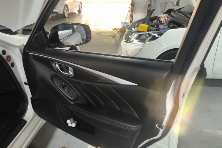 Used Infiniti Q50 2014 2.0T Comfort Edition
