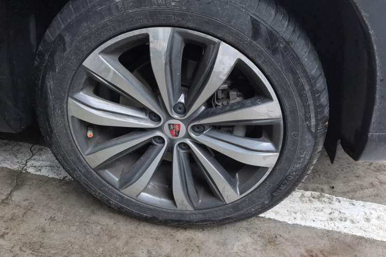 Used Roewe RX5 MAX 2019 300TGI Automatic 4G Connect Luxury Edition Right Front Wheel Hub