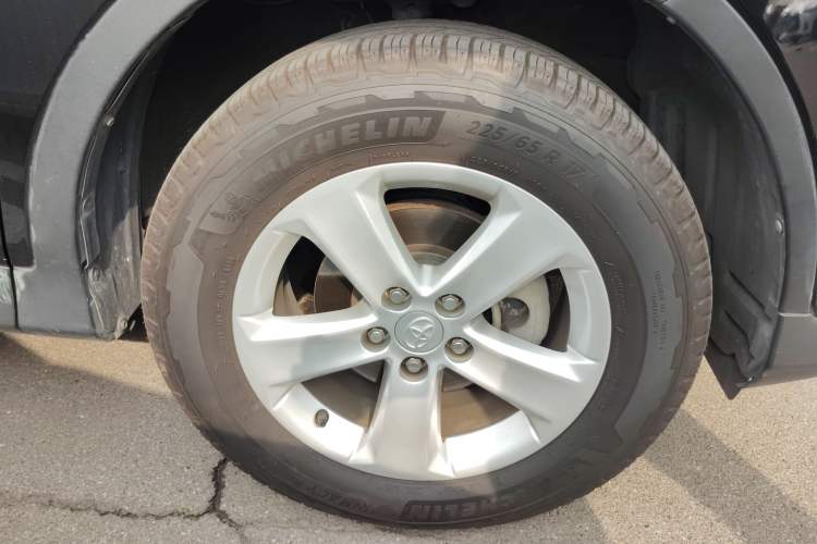 Used Toyota RAV4 2013 2.5L Automatic 4x4 Elite Edition Right Front Wheel Hub