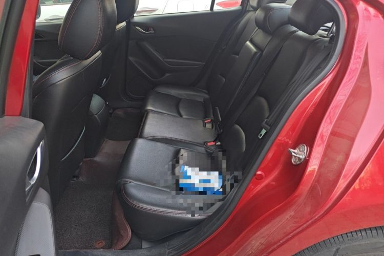 Used Mazda 3 Axela 2016 Sedan 1.5L Automatic Luxury Model
