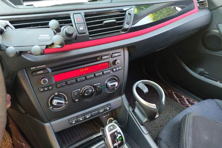 Used BMW X1 2015 sDrive18i Fashion Upgrade Edition
