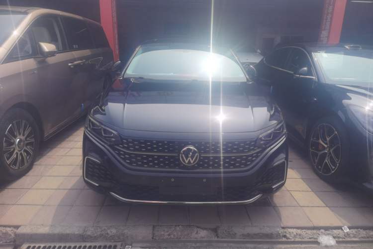 Used Volkswagen Passat 2023 Restyled 330TSI Starry Luxury Edition
