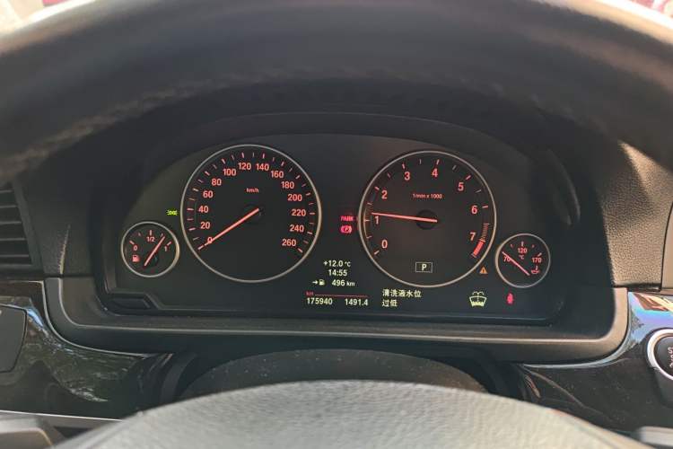 Used BMW 5 Series 2014 525Li Leading Model
