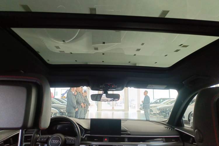 Used Audi A4L 2022 40 TFSI quattro RS Performance Package
