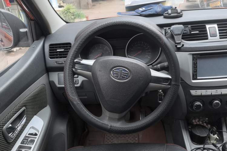 Used FAW Senya S80 2014 1.3L Manual 7-Seater Classic Edition Steering Wheel