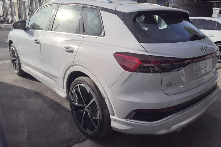 Used Audi Q4 e-tron 2022 50 e-tron quattro Creation Edition
