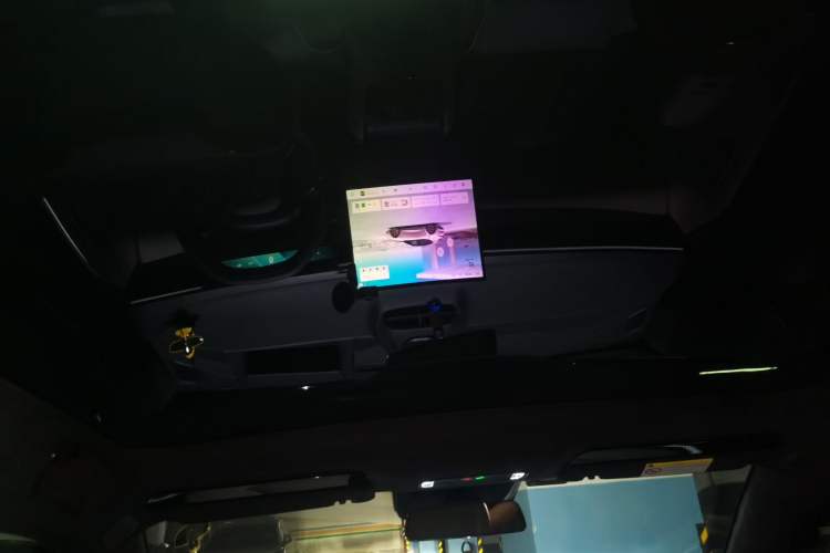 Used Lynk & Co Z10 2025 95 kWh 766 km Range Rear-Wheel Drive Max