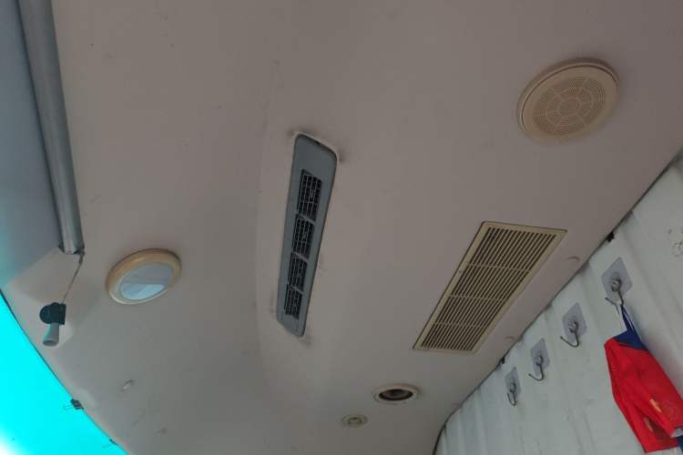 Used Wuling EV80 2022 Closed-Box Cargo Van Headliner