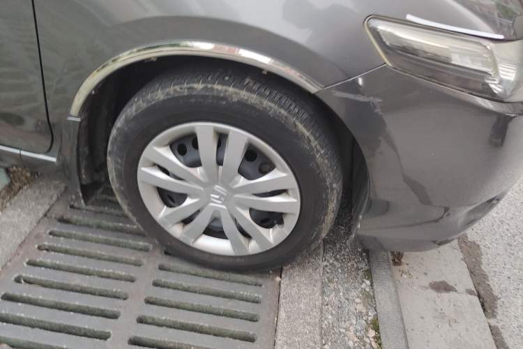 Used Honda City Classic 2008 1.5L Automatic Elite Edition Right Front Wheel Hub