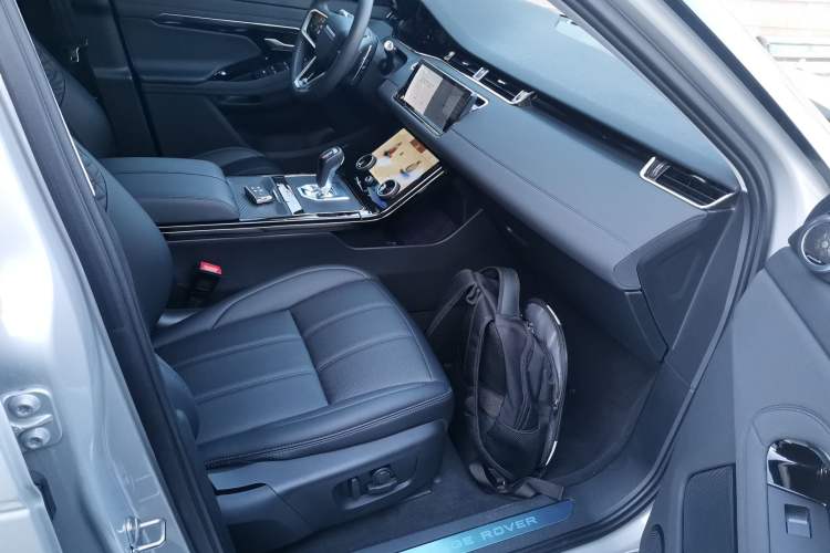 Used Land Rover Range Rover Evoque 2022 Aurora L 249 PS R-Dynamic Collins Antique Bronze Special Edition