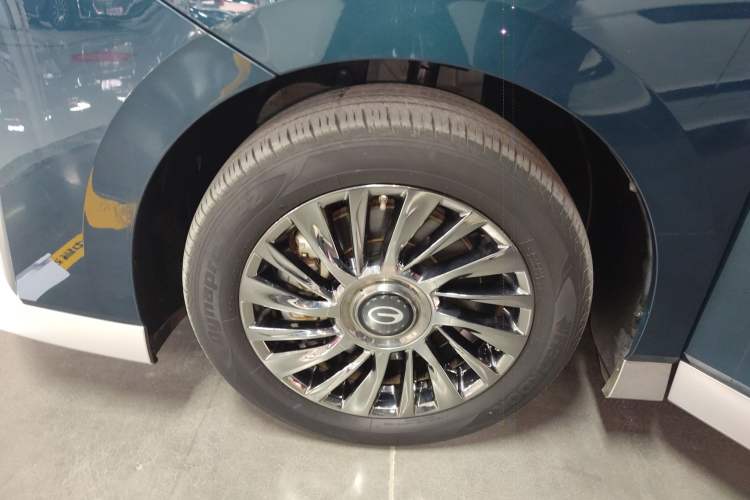 Used GAC Trumpchi M8 2023 Zongshi Series Dual-Motor Supreme Edition