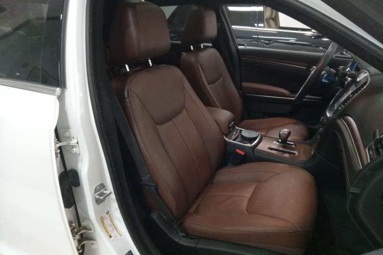 Used Chrysler 300C 2014 3.0L Excellence Edition